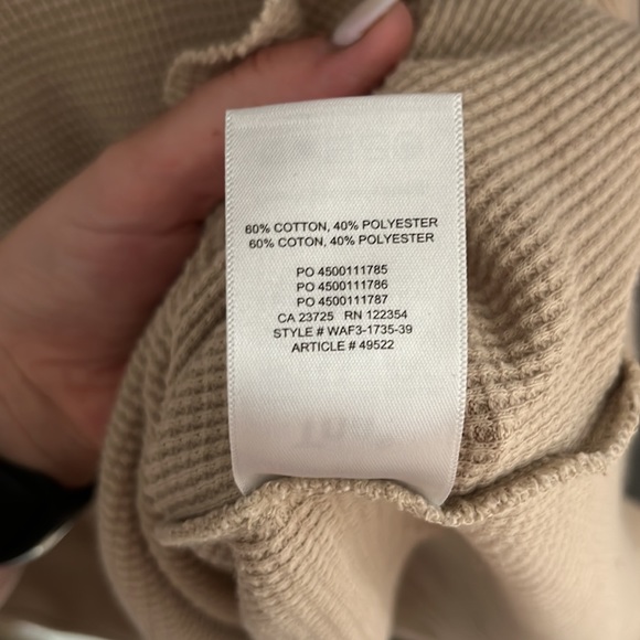 TNA Aritzia Thermal Long Sleeve - Picture 4 of 5